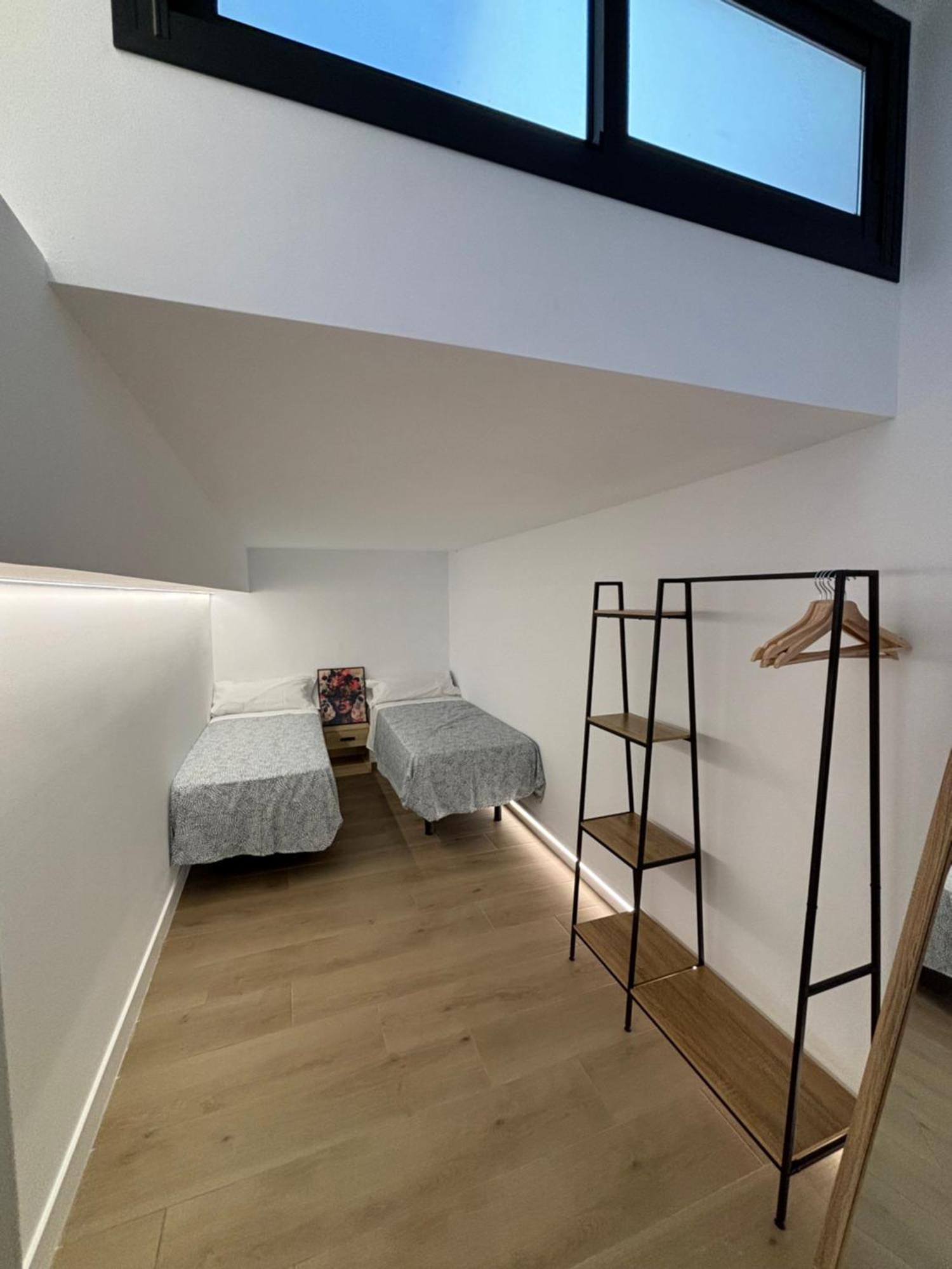 Casa Trece Apartment Фуeнхирола Екстериор снимка